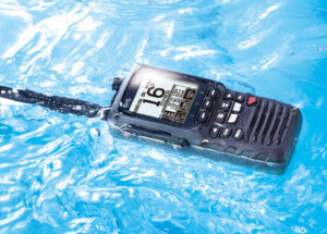 Standard Horizon HX890E